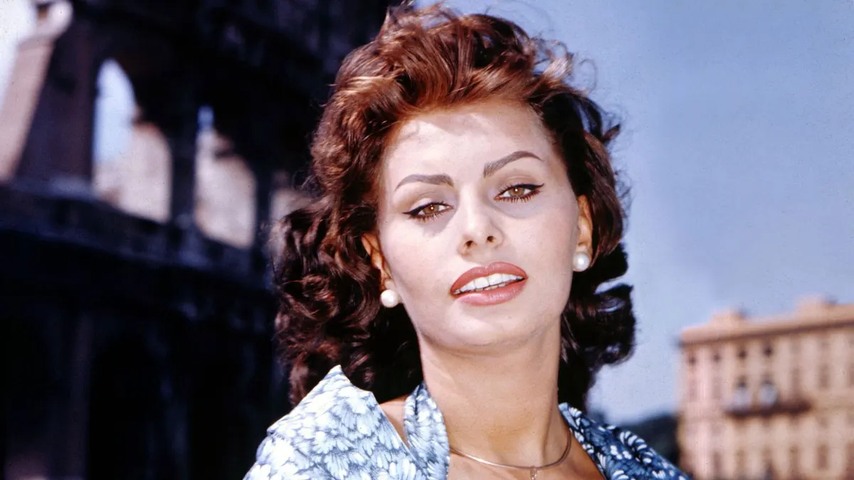 Poederblauwe keuken van Sophia Loren uit 1965 als inspiratie voor kleurtrend 2027