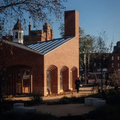 Woolwich Market Pavilion van Studio Weave biedt openbare toiletten in Zuidoost-Londen